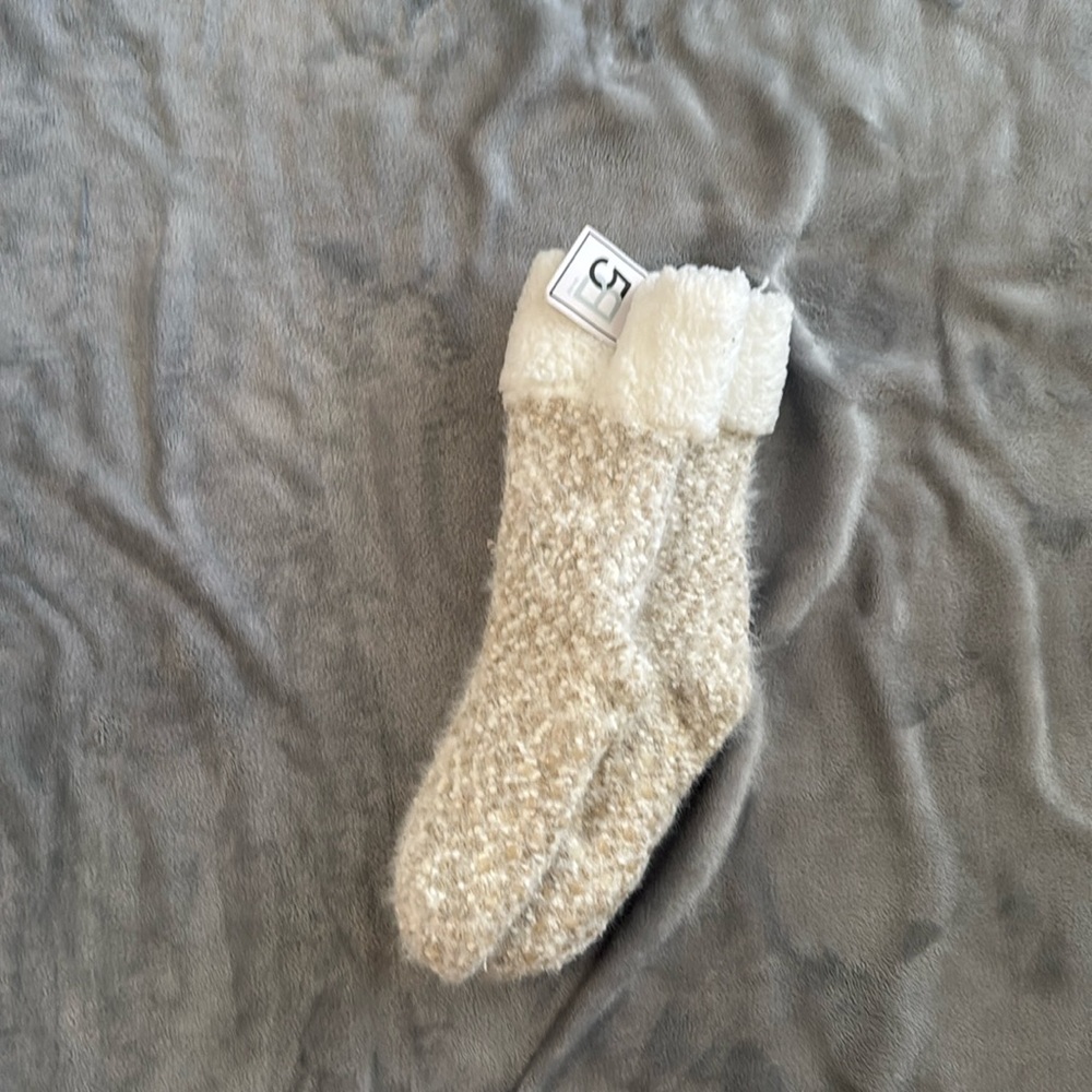 women’s fuzzy socks